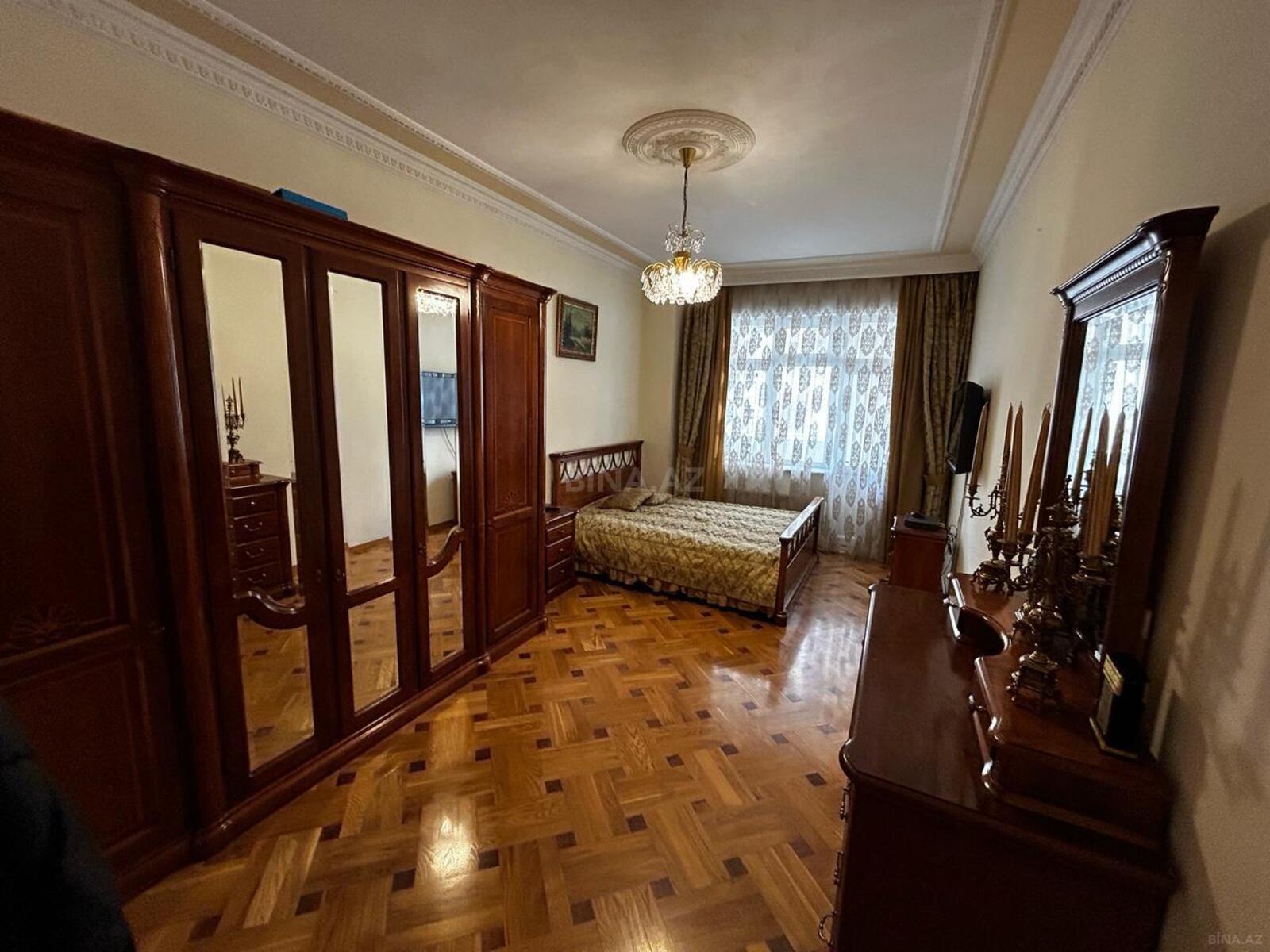 4 otaqlı Yeni tikili, Nizami m., Bakı