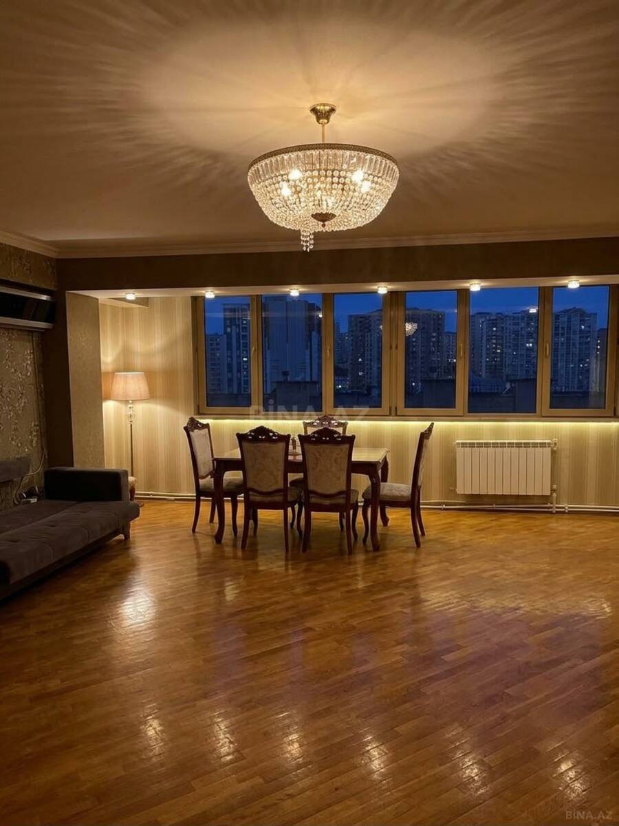 4 otaqlı Köhnə tikili, Elmlər Akademiyası m., Bakı