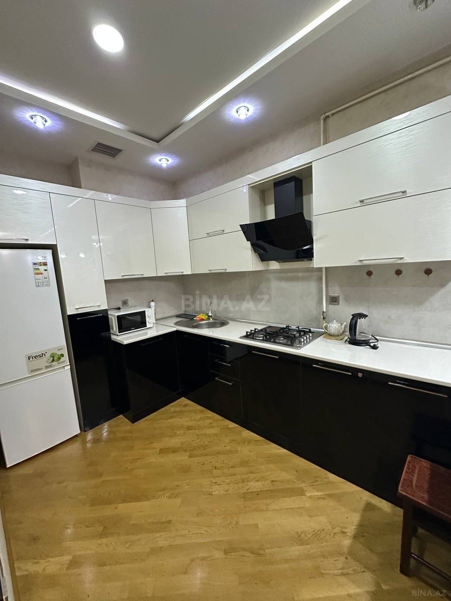 2 otaqlı Yeni tikili, Neftçilər m., Bakı