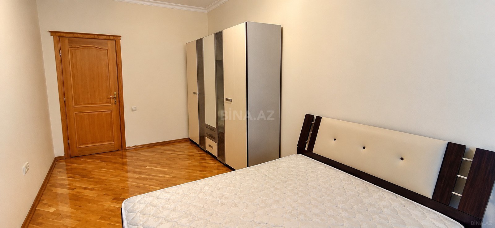 4 otaqlı Yeni tikili, 28 May m., Bakı