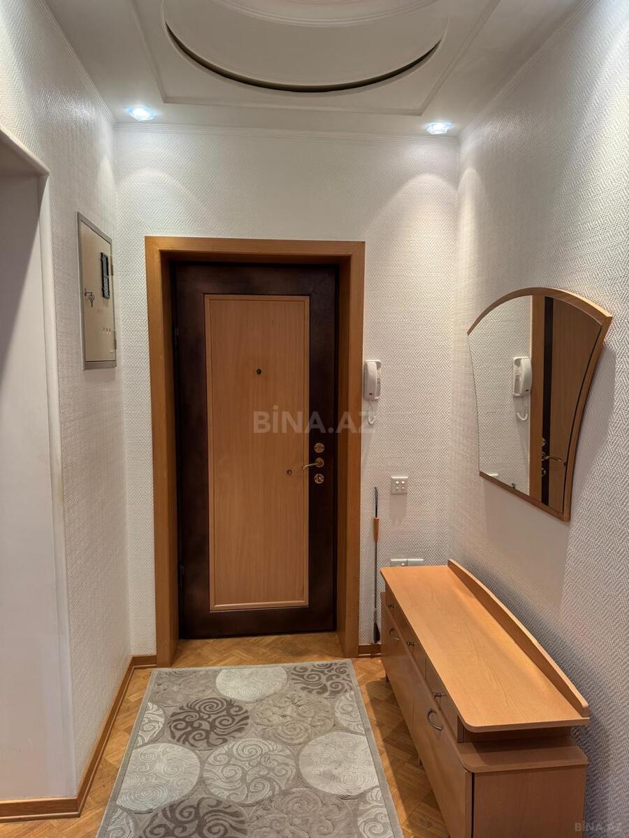 4 otaqlı Köhnə tikili, 20 Yanvar m., Bakı