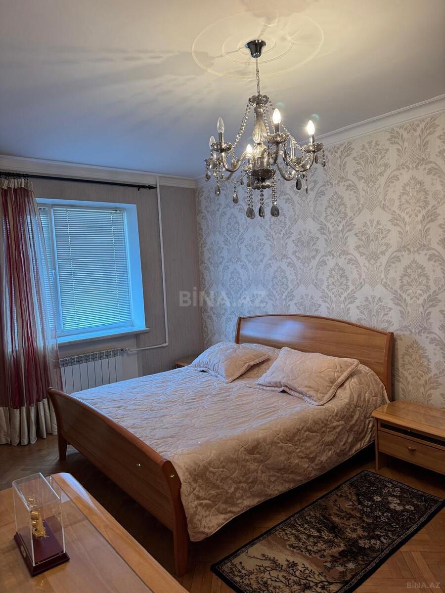 4 otaqlı Köhnə tikili, 20 Yanvar m., Bakı