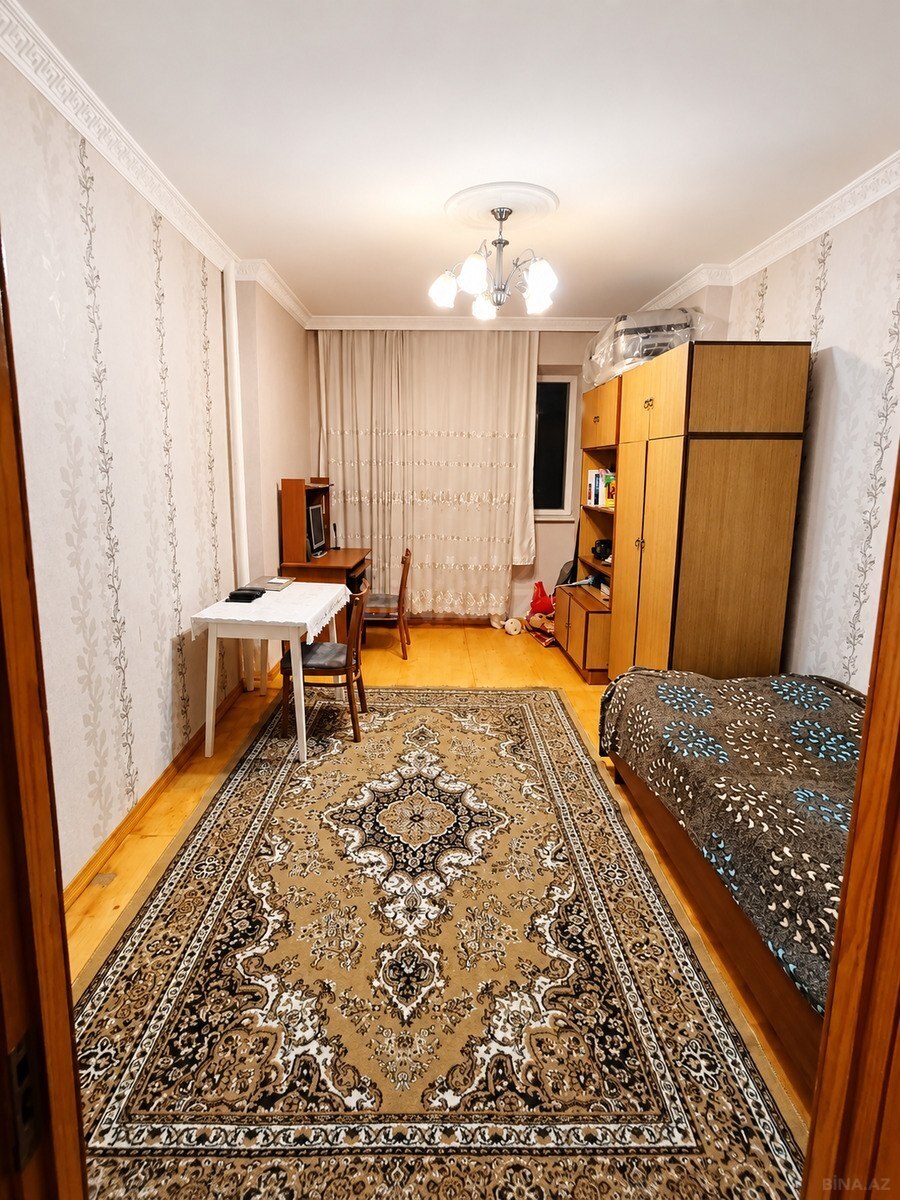 3 otaqlı Köhnə tikili, Həzi Aslanov m., Bakı