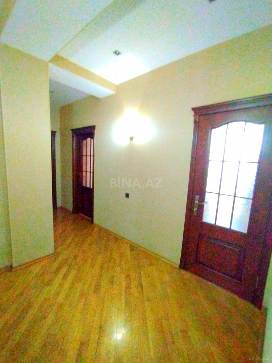 3 otaqlı Yeni tikili, Qara Qarayev m., Bakı