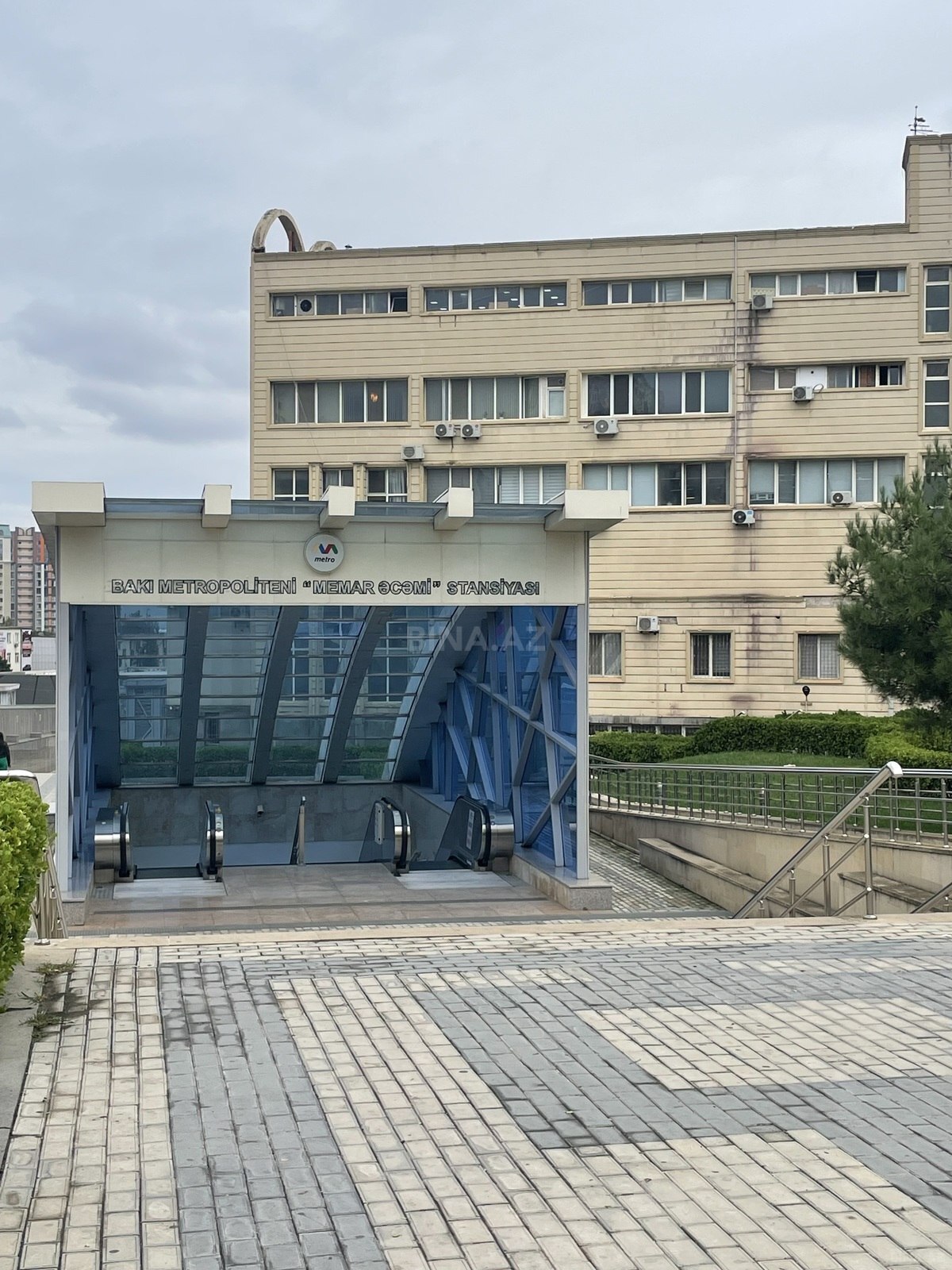 2 otaqlı Köhnə tikili, Memar Əcəmi m., Bakı