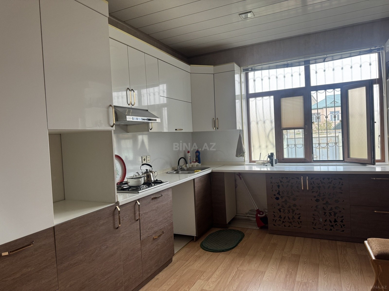 10 otaqlı Həyət evi/Bağ evi, Xocəsən m., Bakı