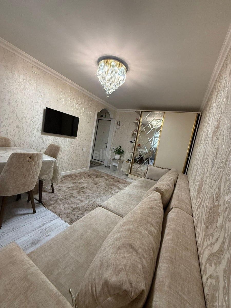 2 otaqlı Köhnə tikili, Xalqlar Dostluğu m., Bakı