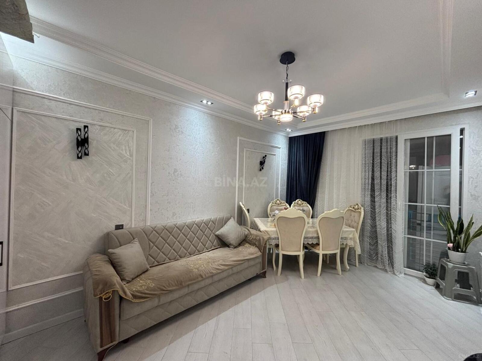 2 otaqlı Köhnə tikili, Memar Əcəmi m., Bakı