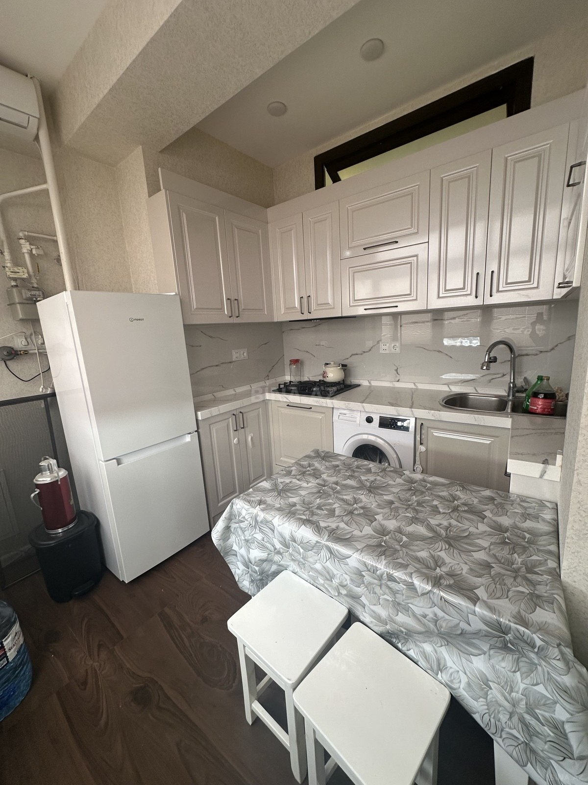 2 otaqlı Yeni tikili, Neftçilər m., Bakı
