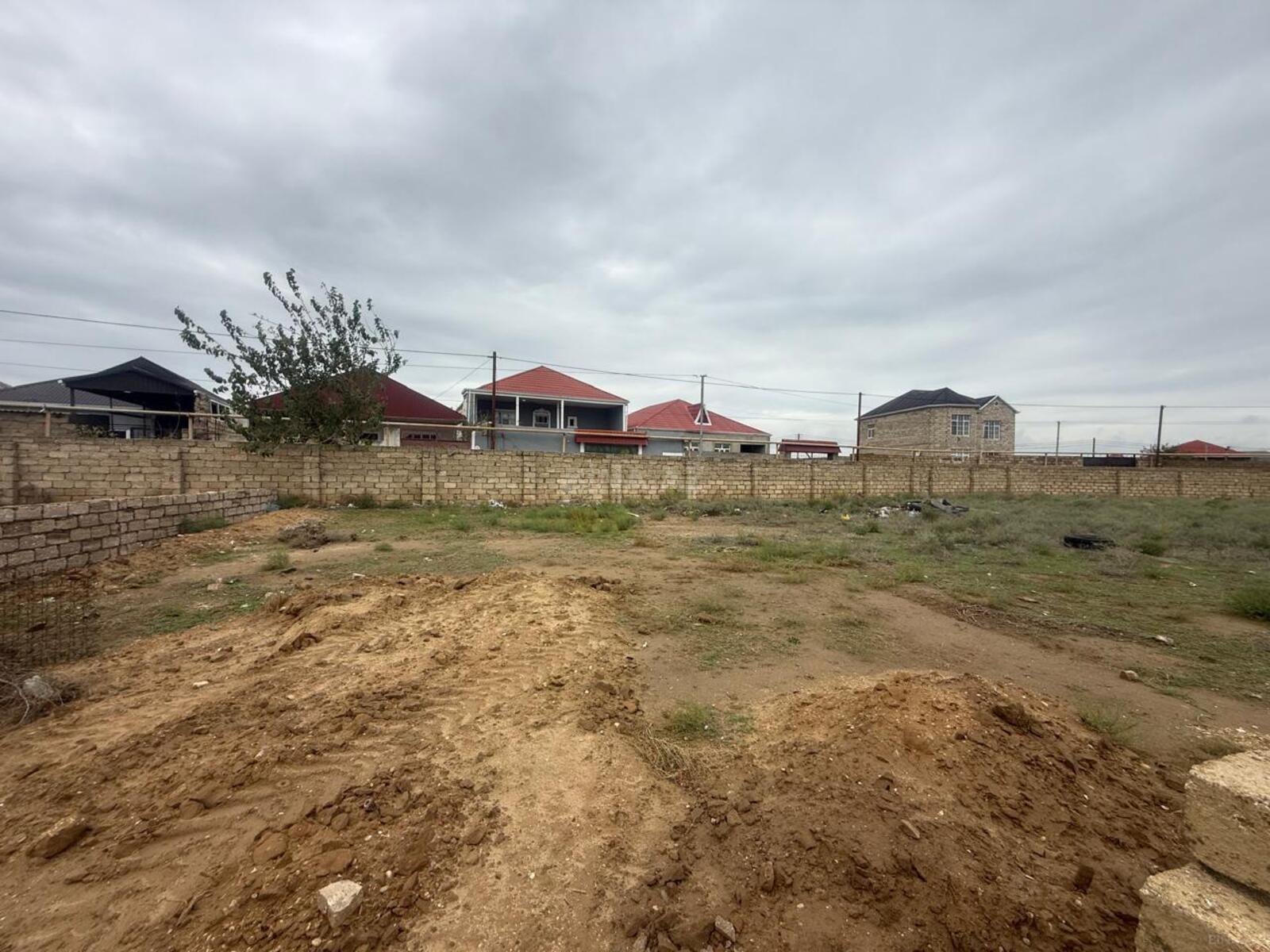 Torpaq Hövsan q., Bakı