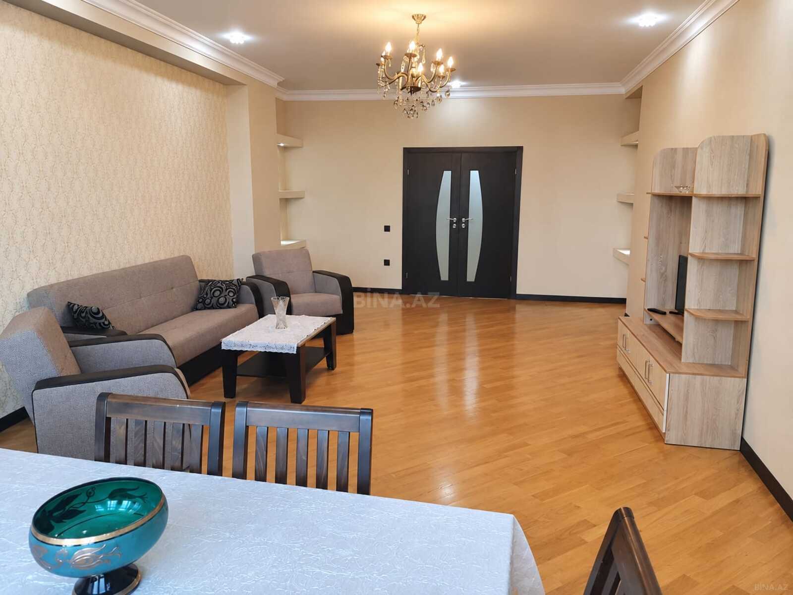 3 otaqlı Yeni tikili, 8 Noyabr m., Bakı