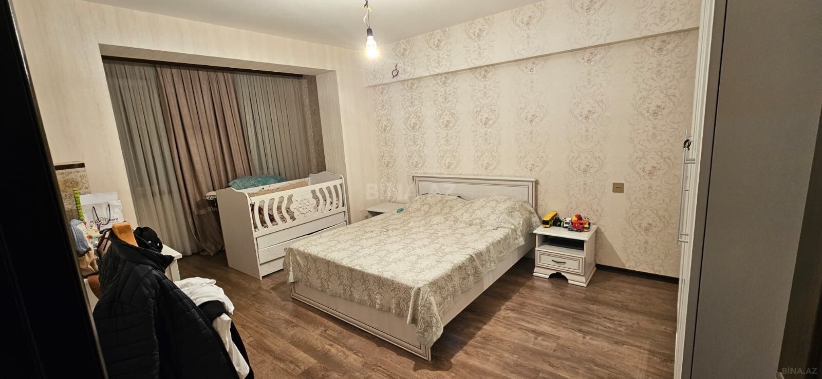 3 otaqlı Köhnə tikili, Qara Qarayev m., Bakı