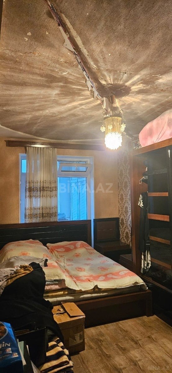 3 otaqlı Köhnə tikili, Qara Qarayev m., Bakı
