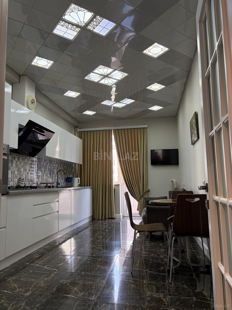 4 otaqlı Yeni tikili, 8 Noyabr m., Bakı