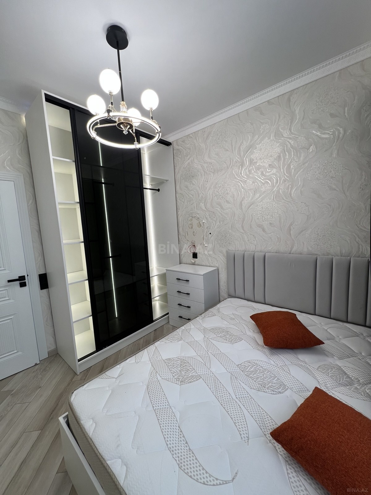 2 otaqlı Yeni tikili, Neftçilər m., Bakı