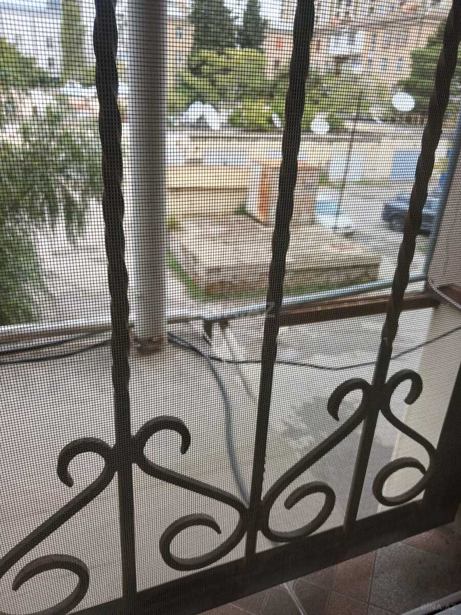 3 otaqlı Köhnə tikili, Şah İsmayıl Xətai m., Bakı
