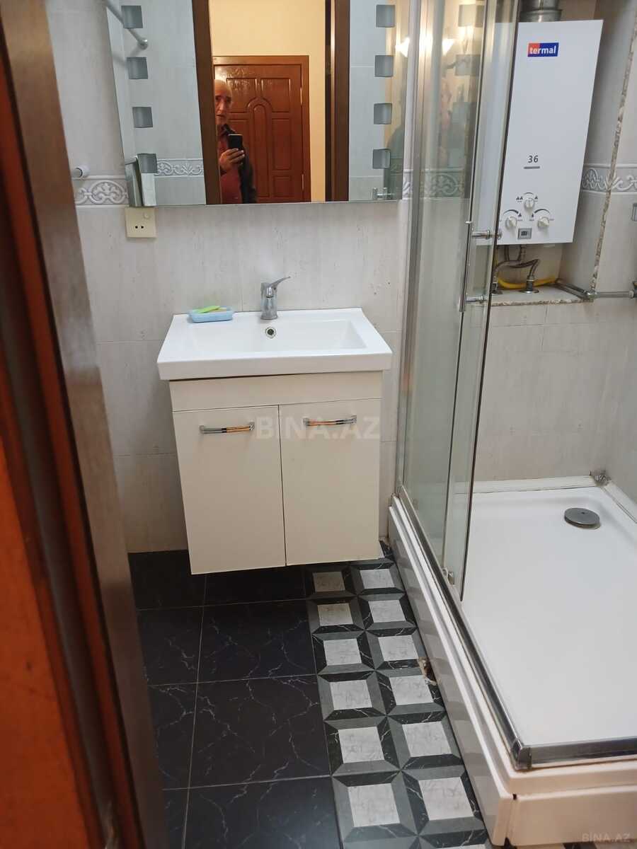 3 otaqlı Köhnə tikili, Şah İsmayıl Xətai m., Bakı