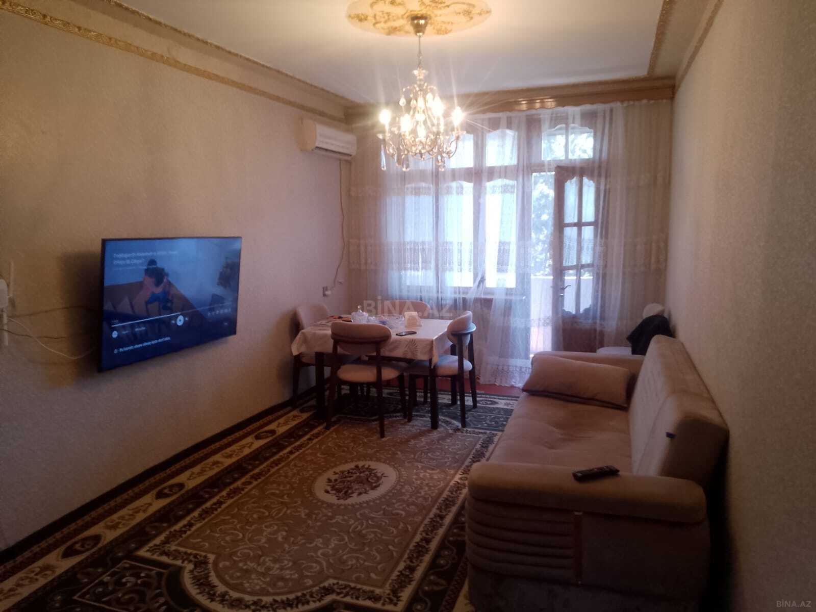 2 otaqlı Köhnə tikili, Bakıxanov q., Bakı