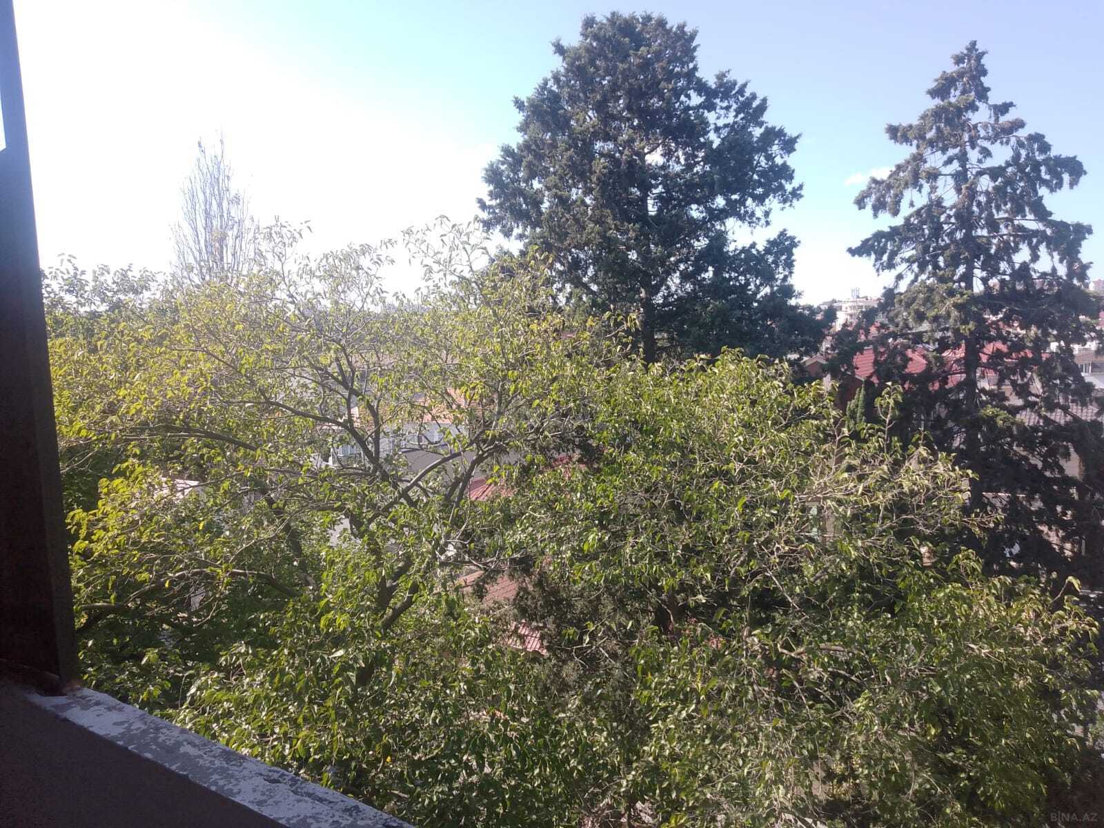 2 otaqlı Köhnə tikili, Bakıxanov q., Bakı