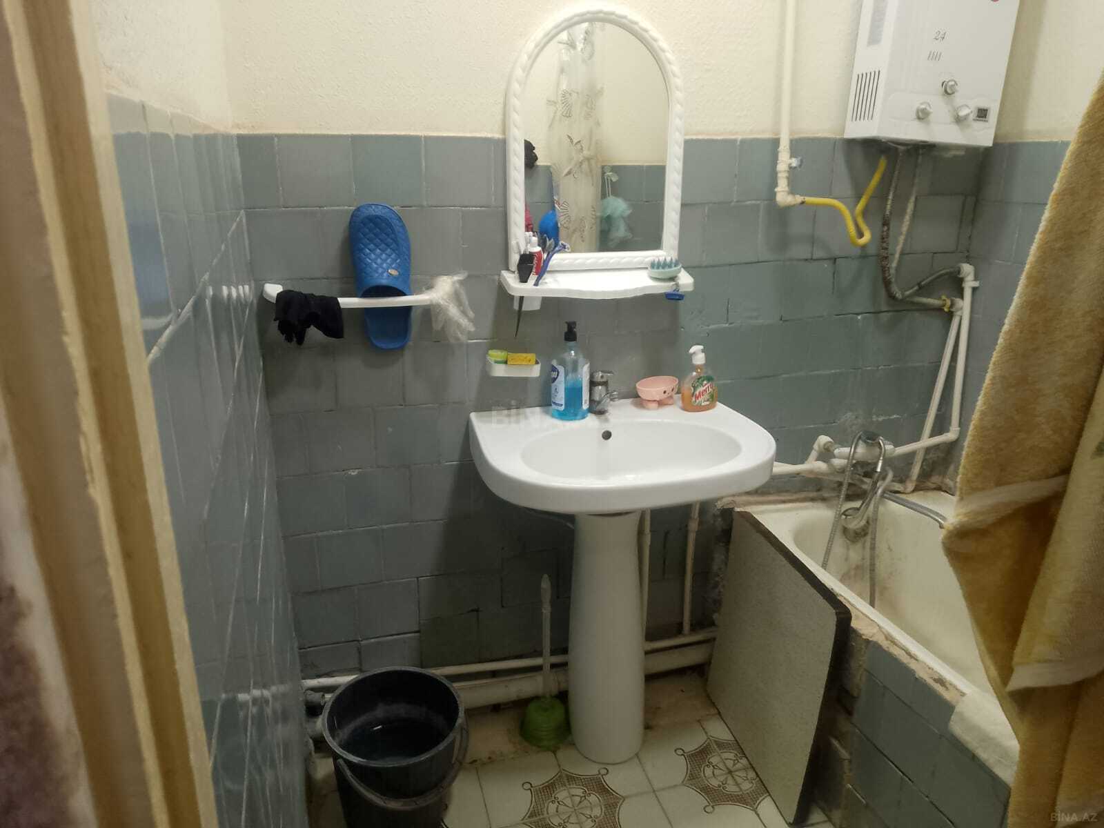 2 otaqlı Köhnə tikili, Bakıxanov q., Bakı