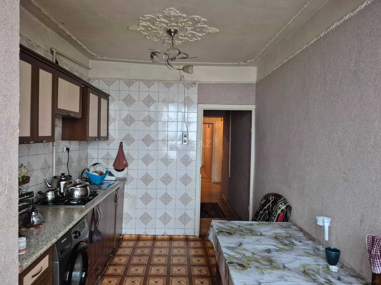 3 otaqlı Köhnə tikili, Qara Qarayev m., Bakı