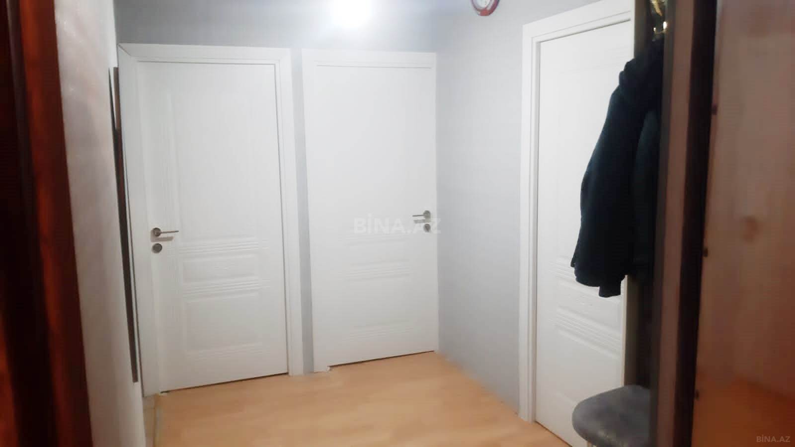 4 otaqlı Köhnə tikili, Azadlıq Prospekti m., Bakı