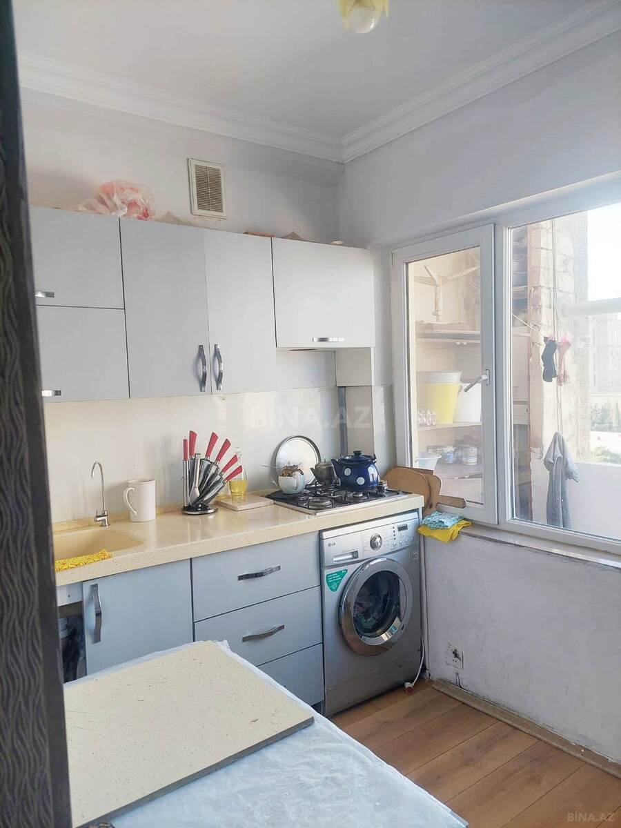 4 otaqlı Köhnə tikili, Azadlıq Prospekti m., Bakı