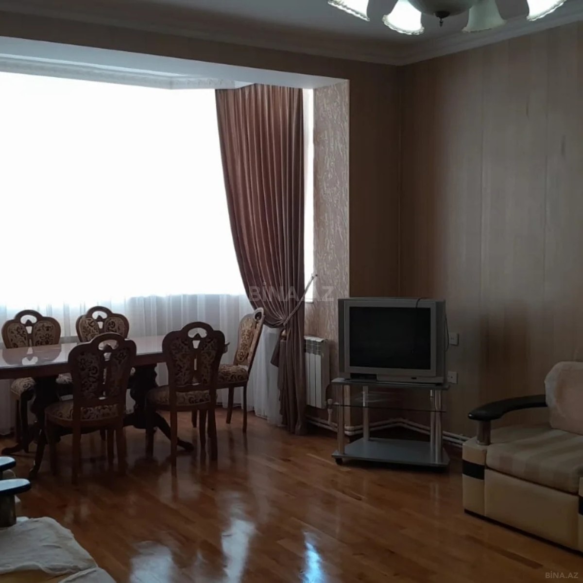 2 otaqlı Köhnə tikili, Bakıxanov q., Bakı
