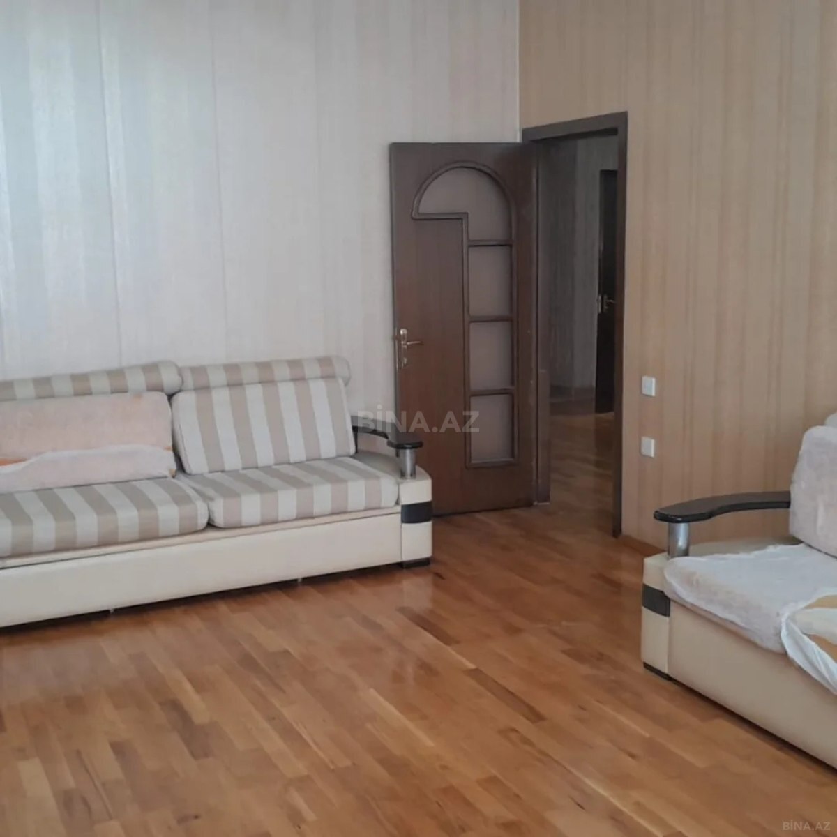 2 otaqlı Köhnə tikili, Bakıxanov q., Bakı