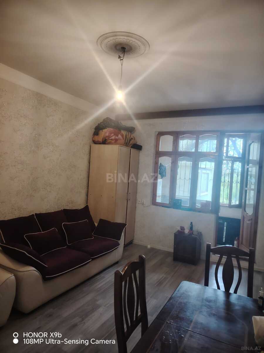 2 otaqlı Köhnə tikili, Memar Əcəmi m., Bakı