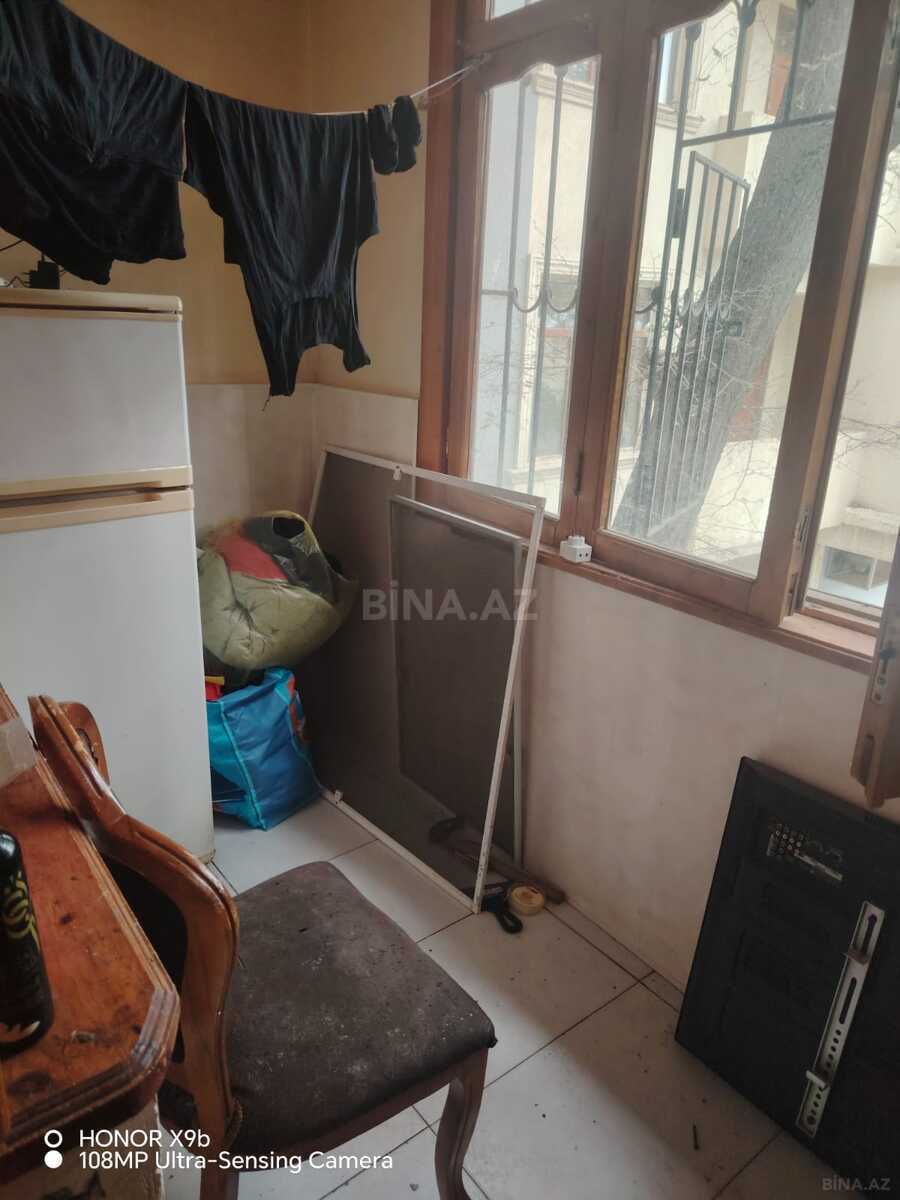 2 otaqlı Köhnə tikili, Memar Əcəmi m., Bakı