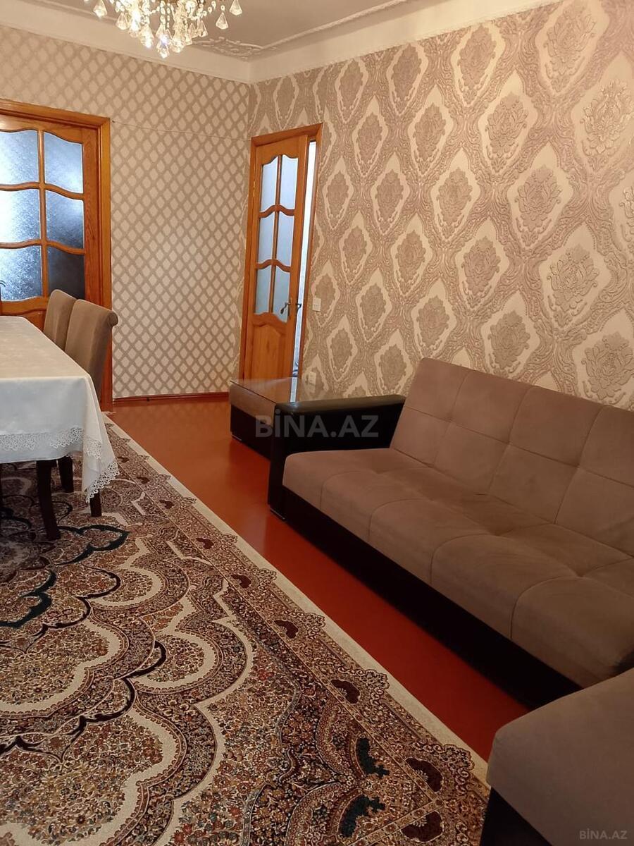 3 otaqlı Köhnə tikili, Qara Qarayev m., Bakı