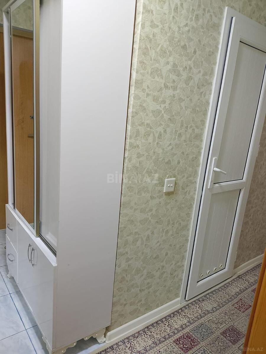 3 otaqlı Köhnə tikili, Qara Qarayev m., Bakı