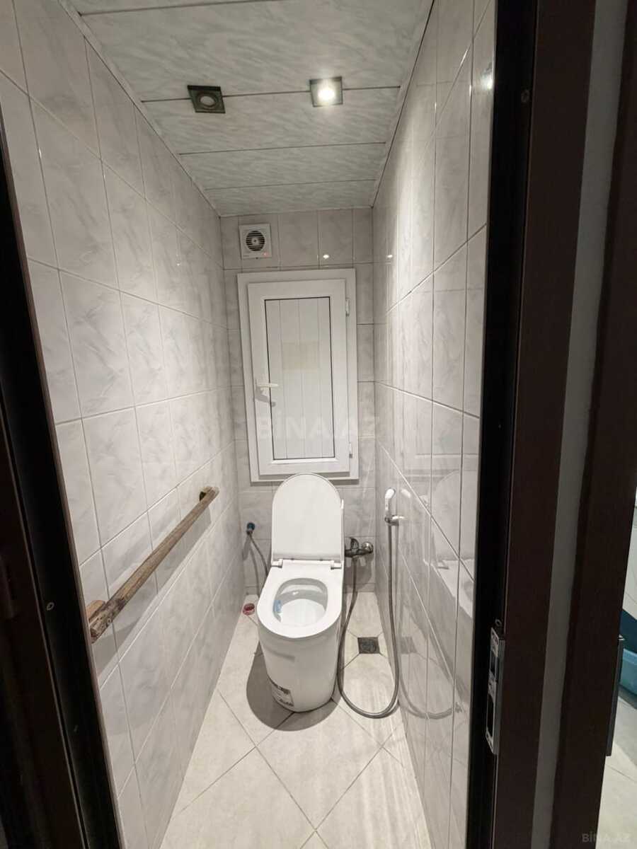 4 otaqlı Köhnə tikili, Neftçilər m., Bakı
