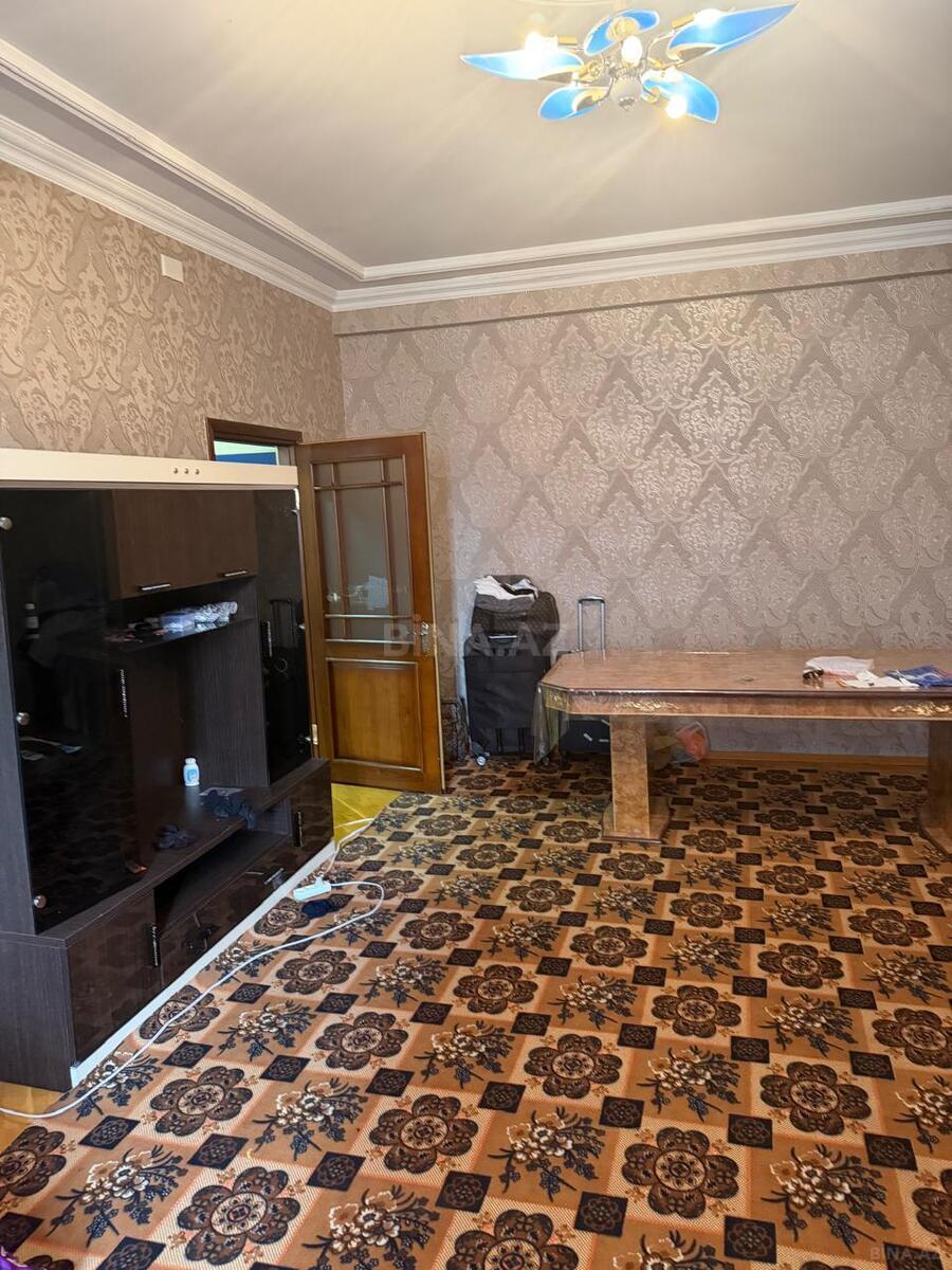 2 otaqlı Köhnə tikili, Memar Əcəmi m., Bakı
