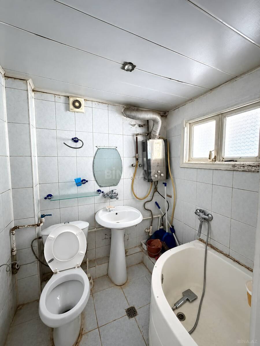2 otaqlı Köhnə tikili, Neftçilər m., Bakı