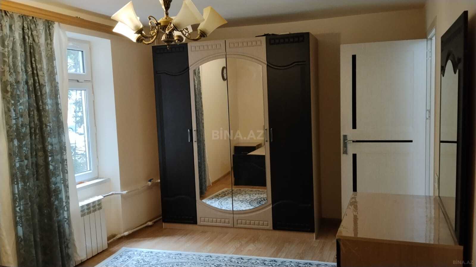 2 otaqlı Köhnə tikili, İnşaatçılar m., Bakı