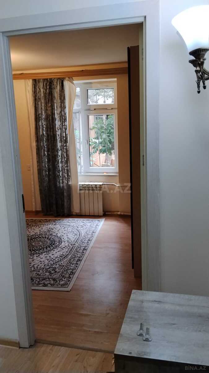 2 otaqlı Köhnə tikili, İnşaatçılar m., Bakı