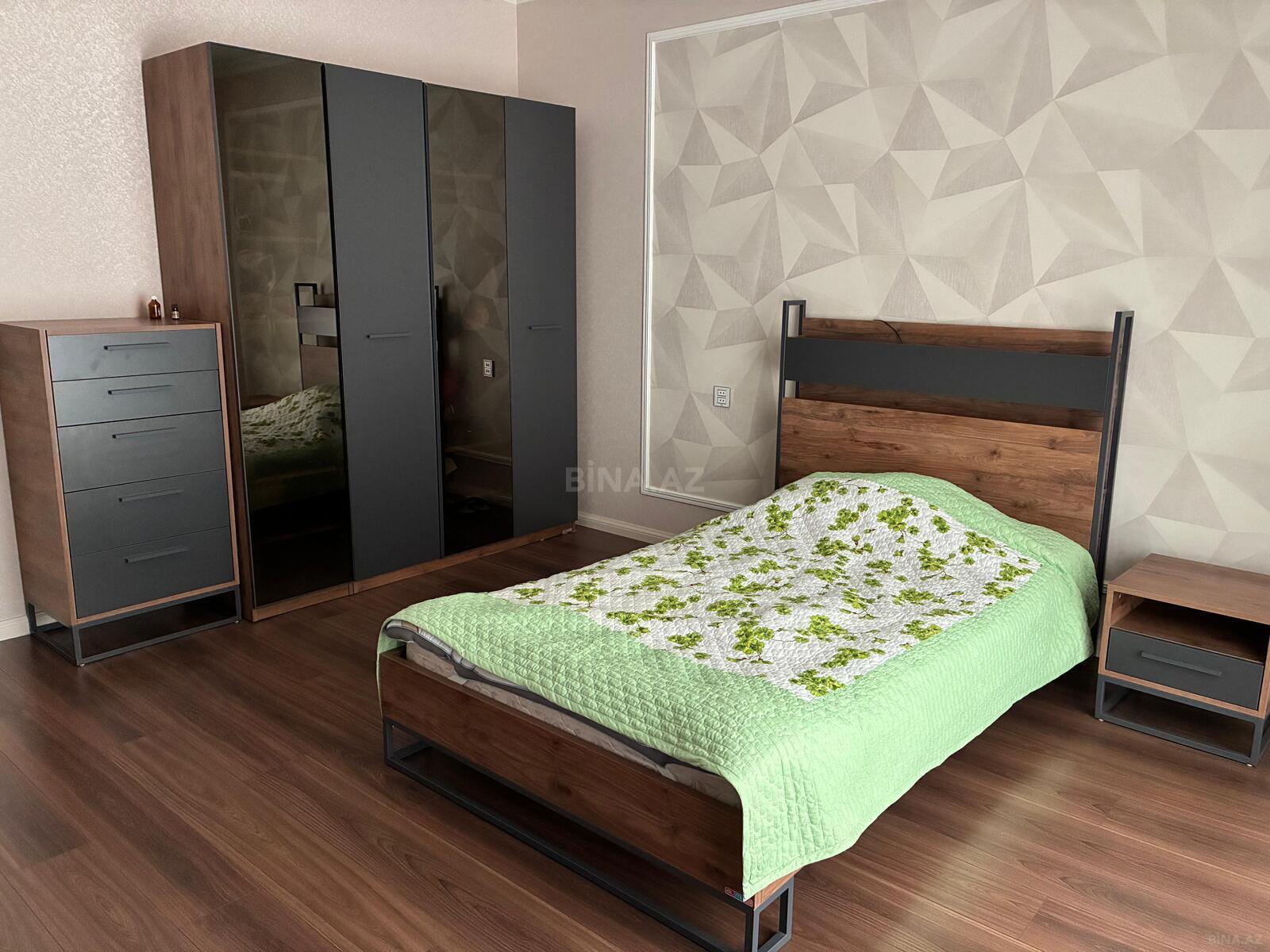 8 otaqlı Həyət evi/Bağ evi, Badamdar q., Bakı