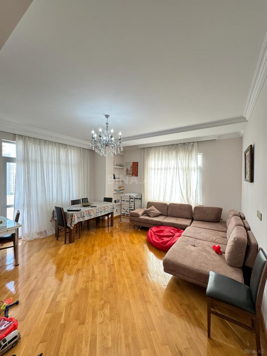 3 otaqlı Yeni tikili, Qara Qarayev m., Bakı