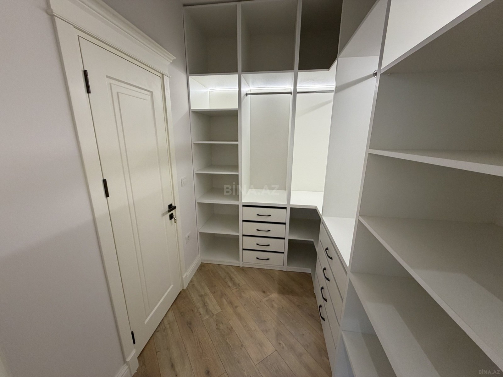 5 otaqlı Yeni tikili, 8 Noyabr m., Bakı
