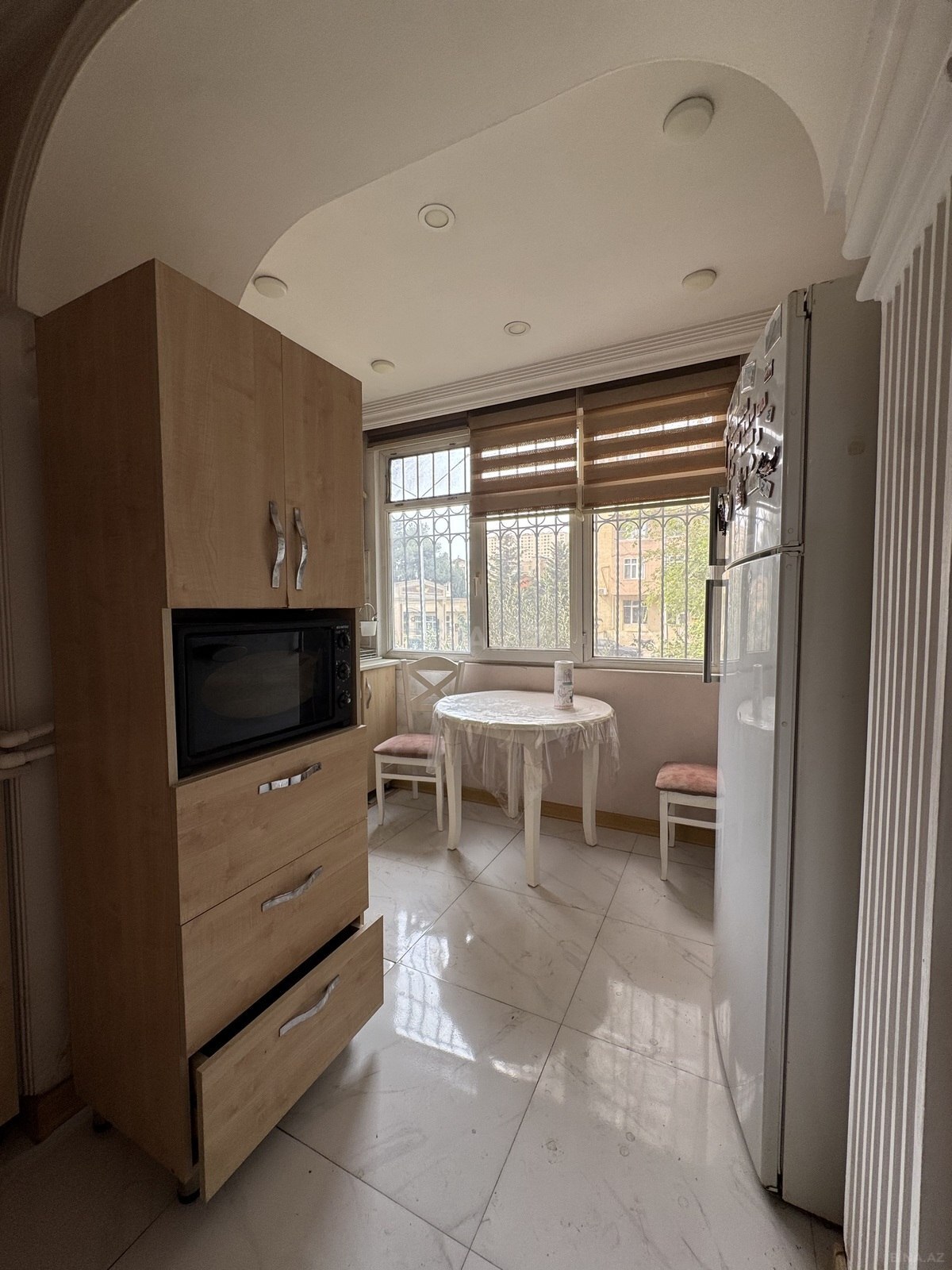 3 otaqlı Köhnə tikili, 20 Yanvar m., Bakı