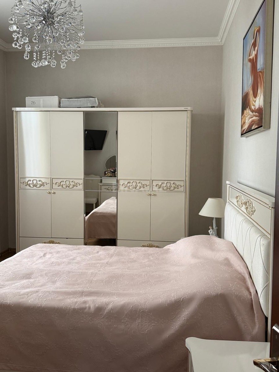 3 otaqlı Yeni tikili, Elmlər Akademiyası m., Bakı