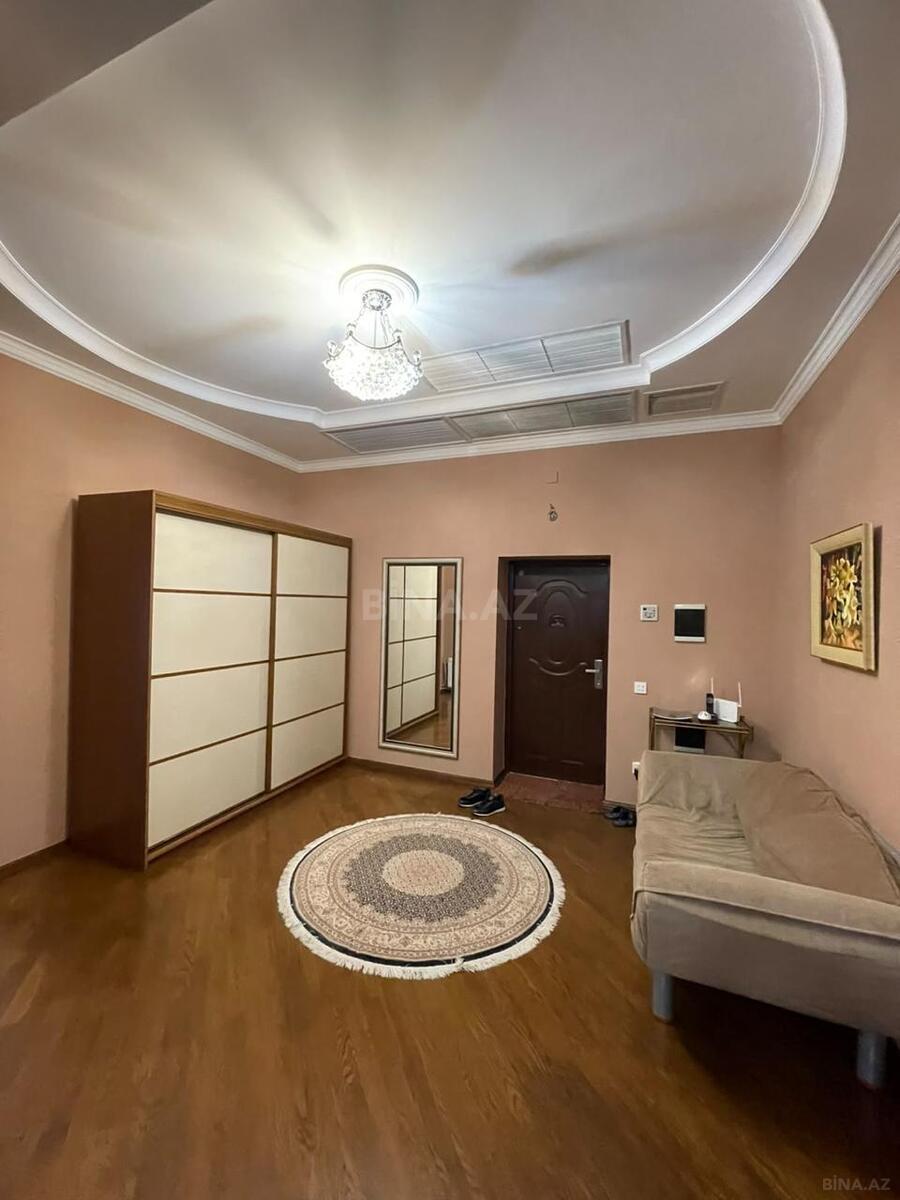 4 otaqlı Yeni tikili, Nizami m., Bakı