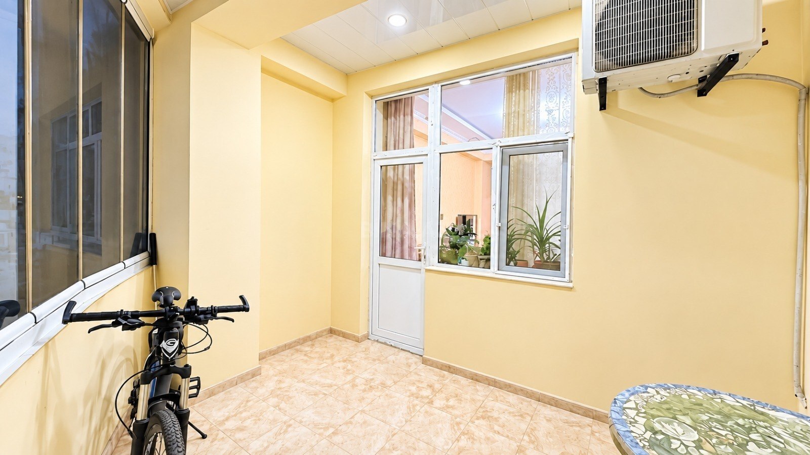 3 otaqlı Yeni tikili, Neftçilər m., Bakı