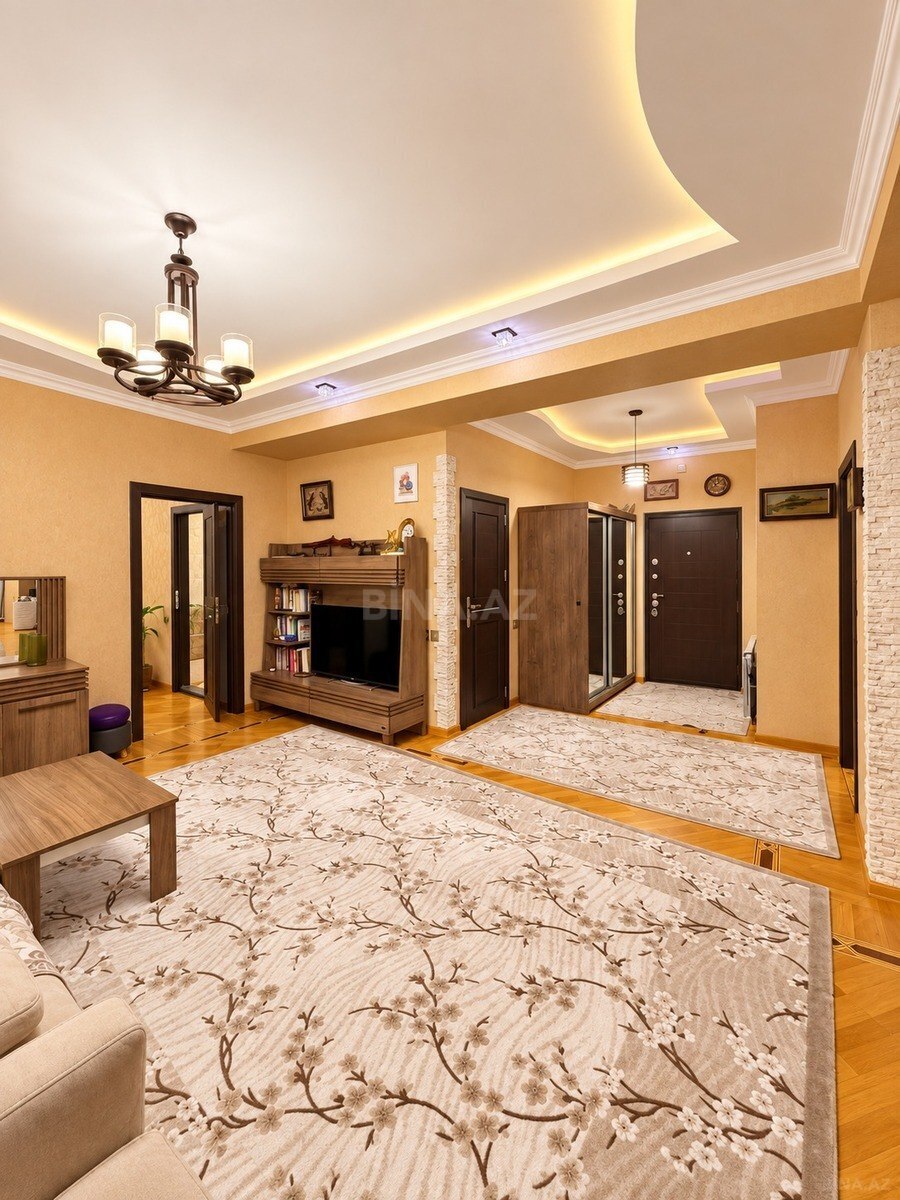 3 otaqlı Yeni tikili, Neftçilər m., Bakı
