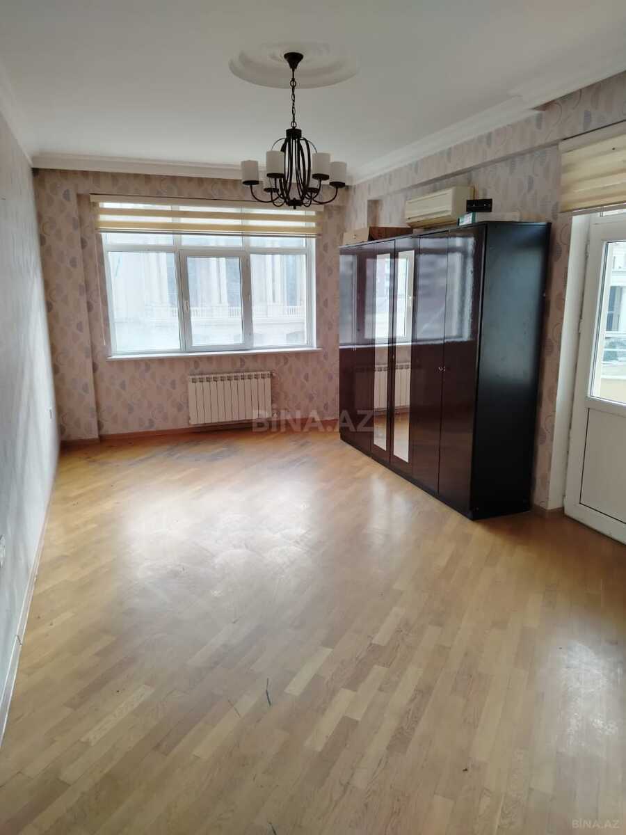5 otaqlı Yeni tikili, Şah İsmayıl Xətai m., Bakı