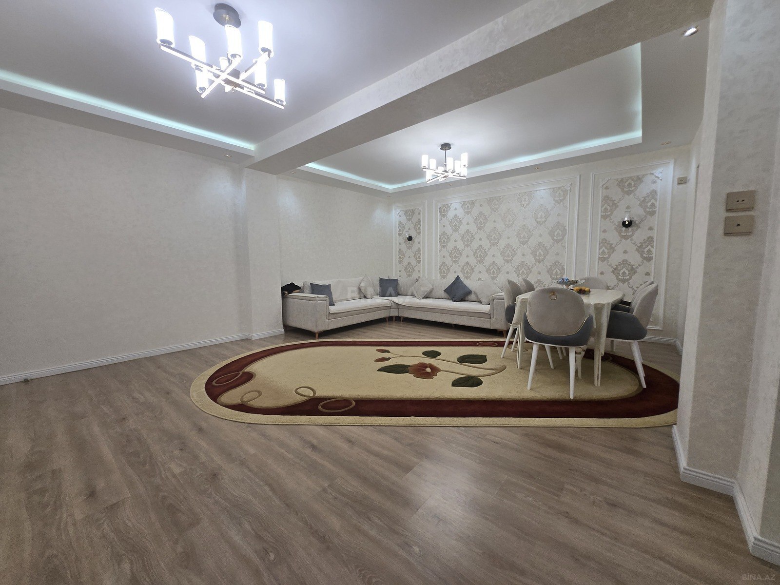 4 otaqlı Köhnə tikili, Nəsimi m., Bakı