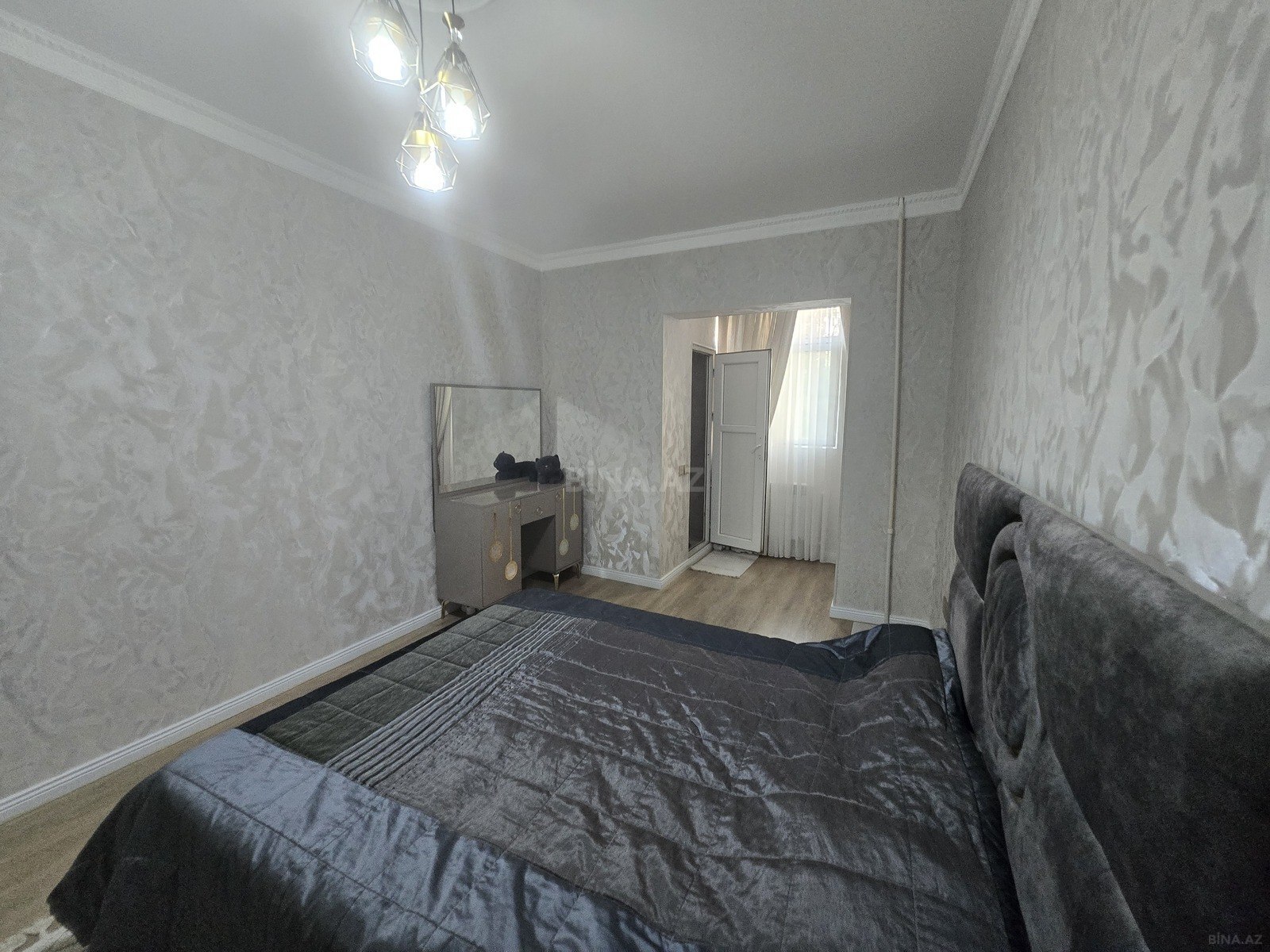 4 otaqlı Köhnə tikili, Nəsimi m., Bakı