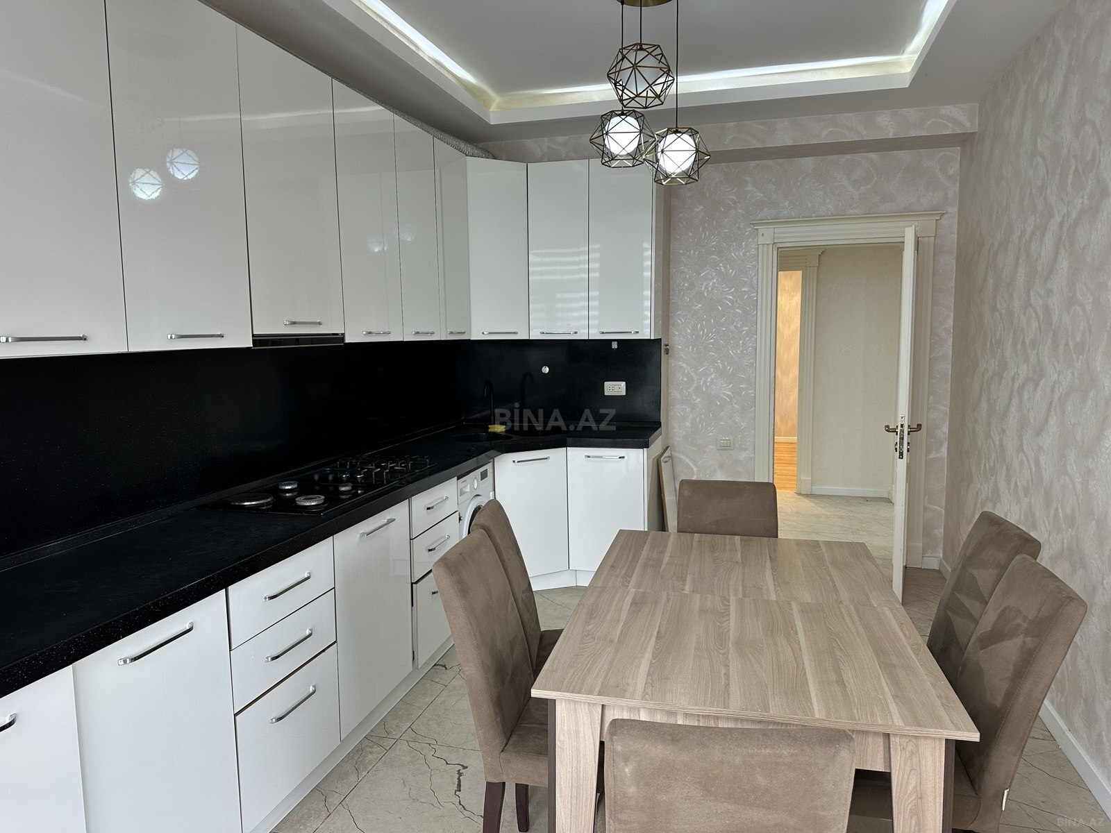 3 otaqlı Yeni tikili, Memar Əcəmi m., Bakı